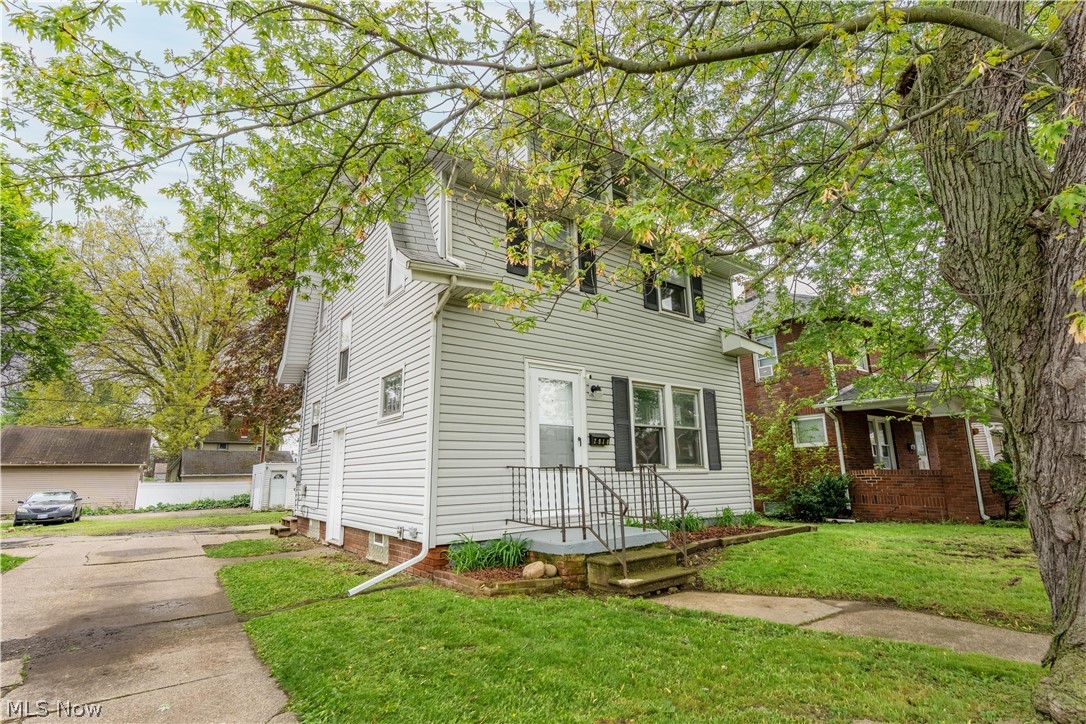 2910 13th Street Northwest Canton, OH 44708 - Photo 2 of 35
