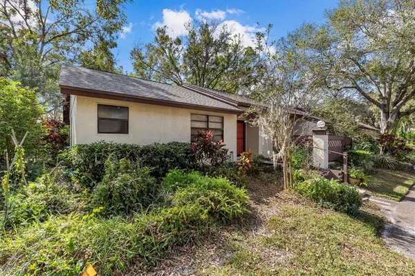$2,100 | 4045 Arrowwood Court, Palm Harbor, FL 34684