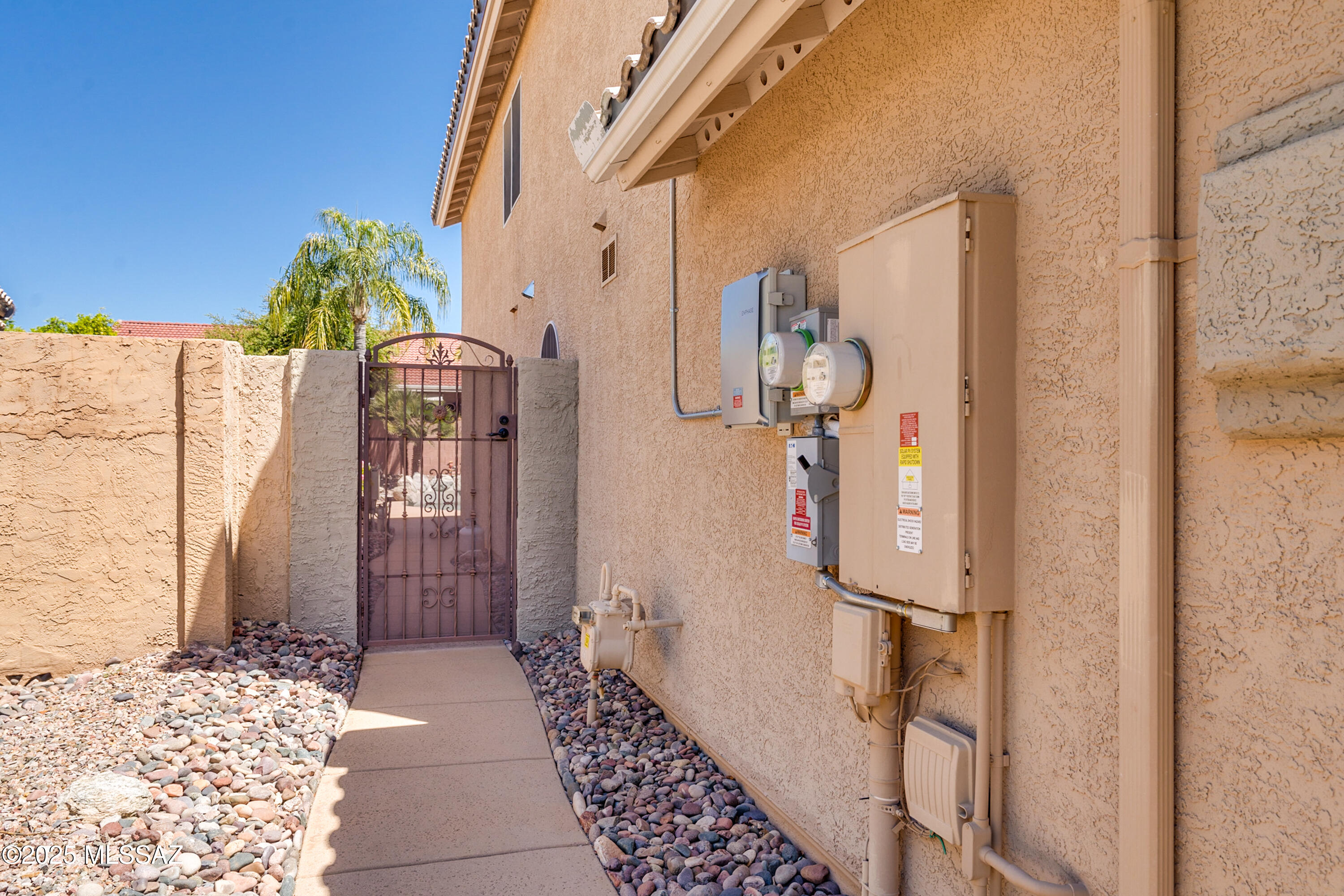 11426 Silver Pheasant Loop Tucson, AZ 85737 - Photo 4 of 49
