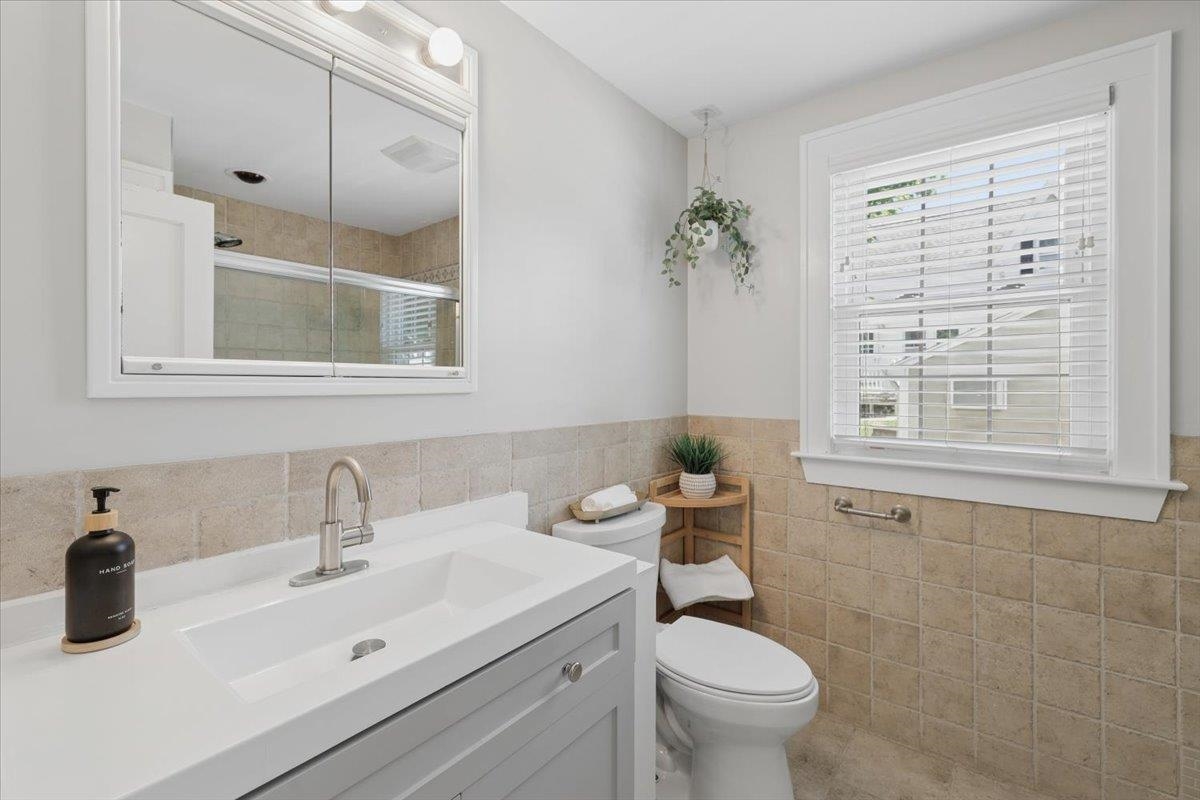 173 Mammoth Road Manchester, NH 03109 - Photo 23 of 39 Gallery Image 23