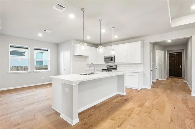 $3,000 | 204 Grn Knl Lane, Georgetown, TX 78628