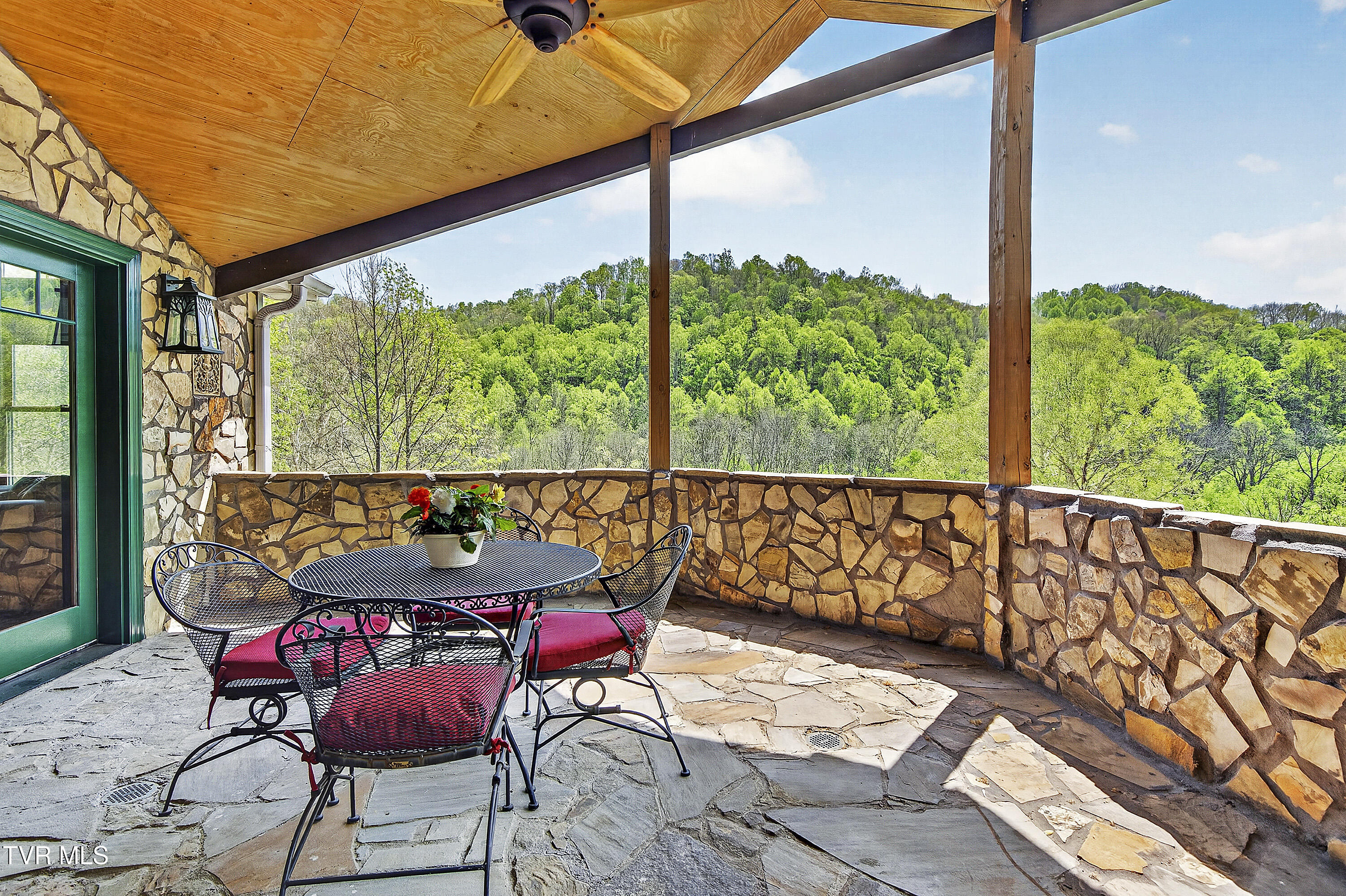 24327 North Fork River Road Abingdon, VA 24210 - Photo 30 of 81 BALCONY