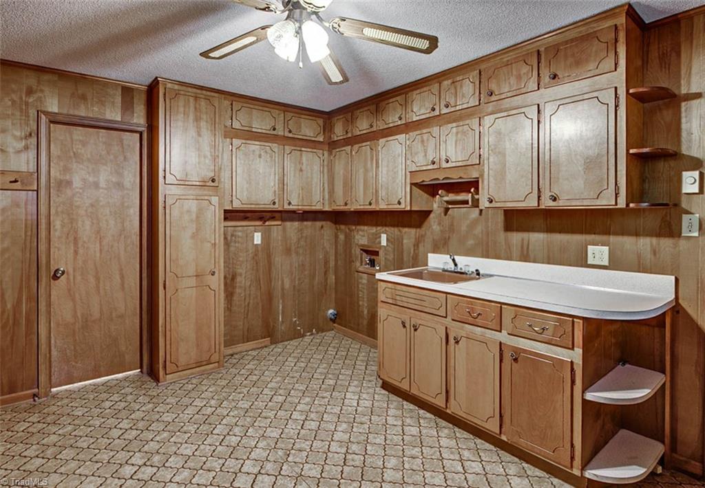 1896 Spero Road Asheboro, NC 27205 - Photo 10 of 29 Laundry room with utility sink