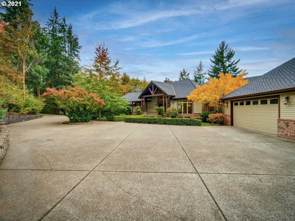 17325 Southwest Parrett Mountain Road Sherwood, OR 97140 - Photo 2 of 32