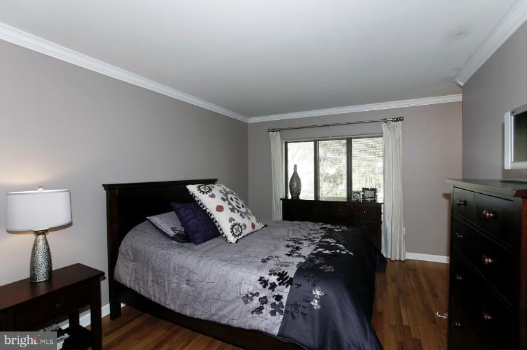 2042 Golf Course Drive Reston, VA 20191 - Photo 19 of 29 Bedroom (Master)