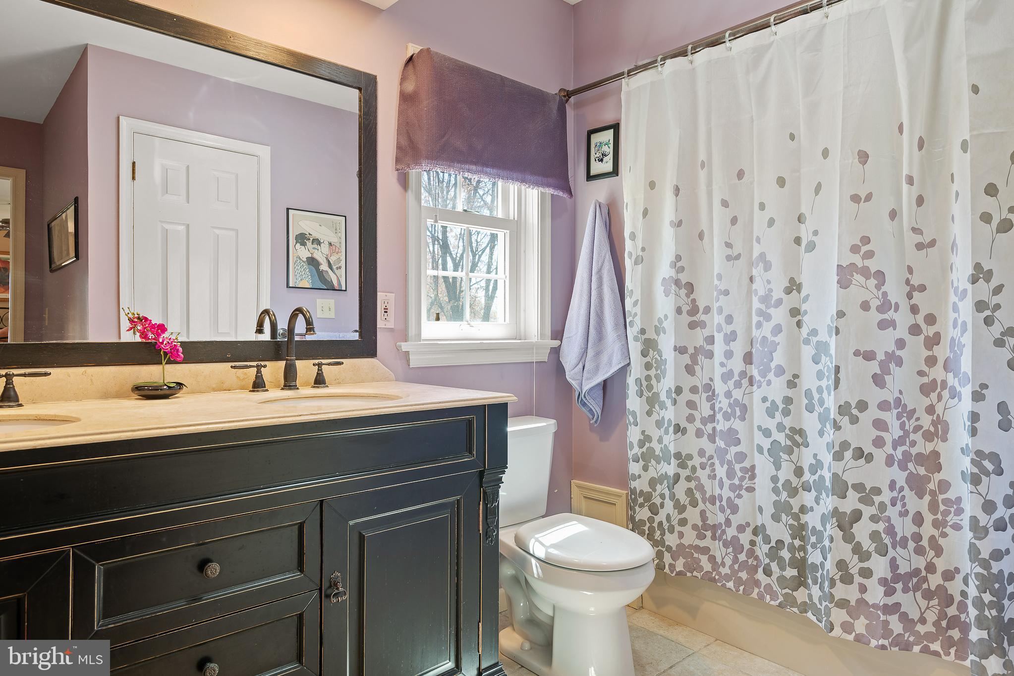 103 Milton Circle Lititz, PA 17543 - Photo 31 of 62 Primary Bathroom