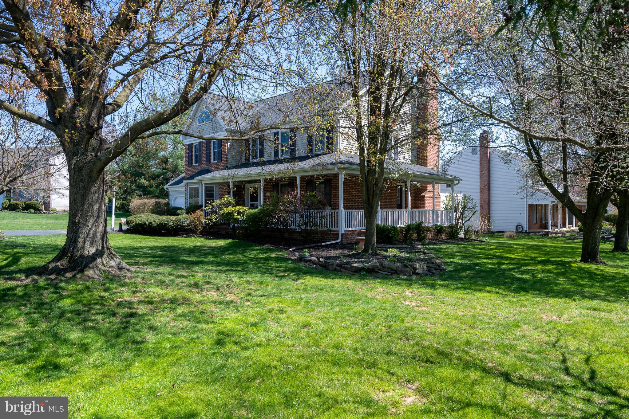 103 Milton Circle Lititz, PA 17543 - Photo 4 of 62 Front View