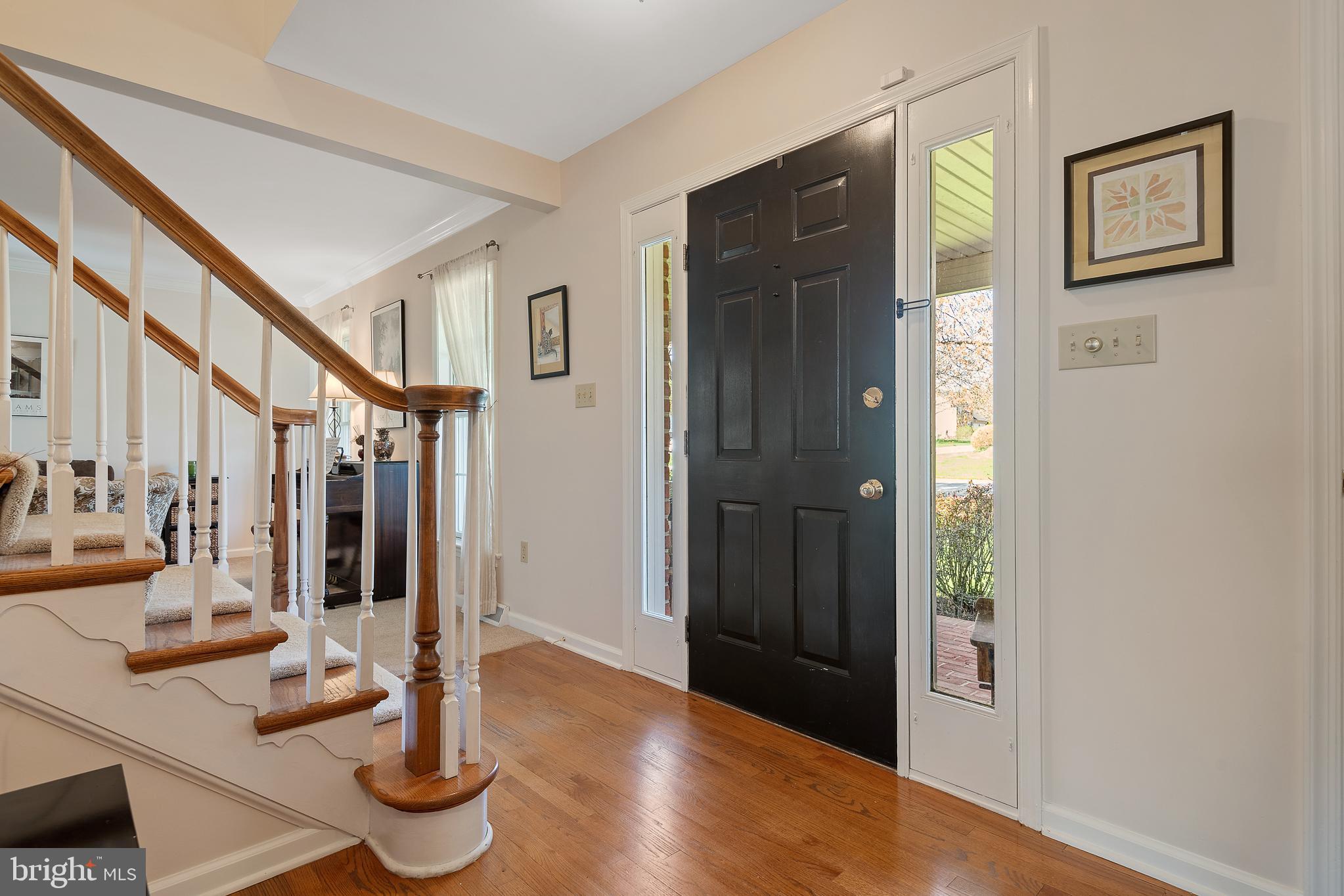 103 Milton Circle Lititz, PA 17543 - Photo 10 of 62 Foyer