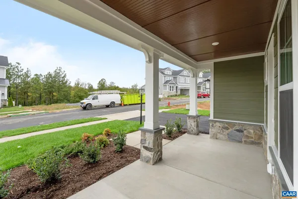 a house view with a outdoor space