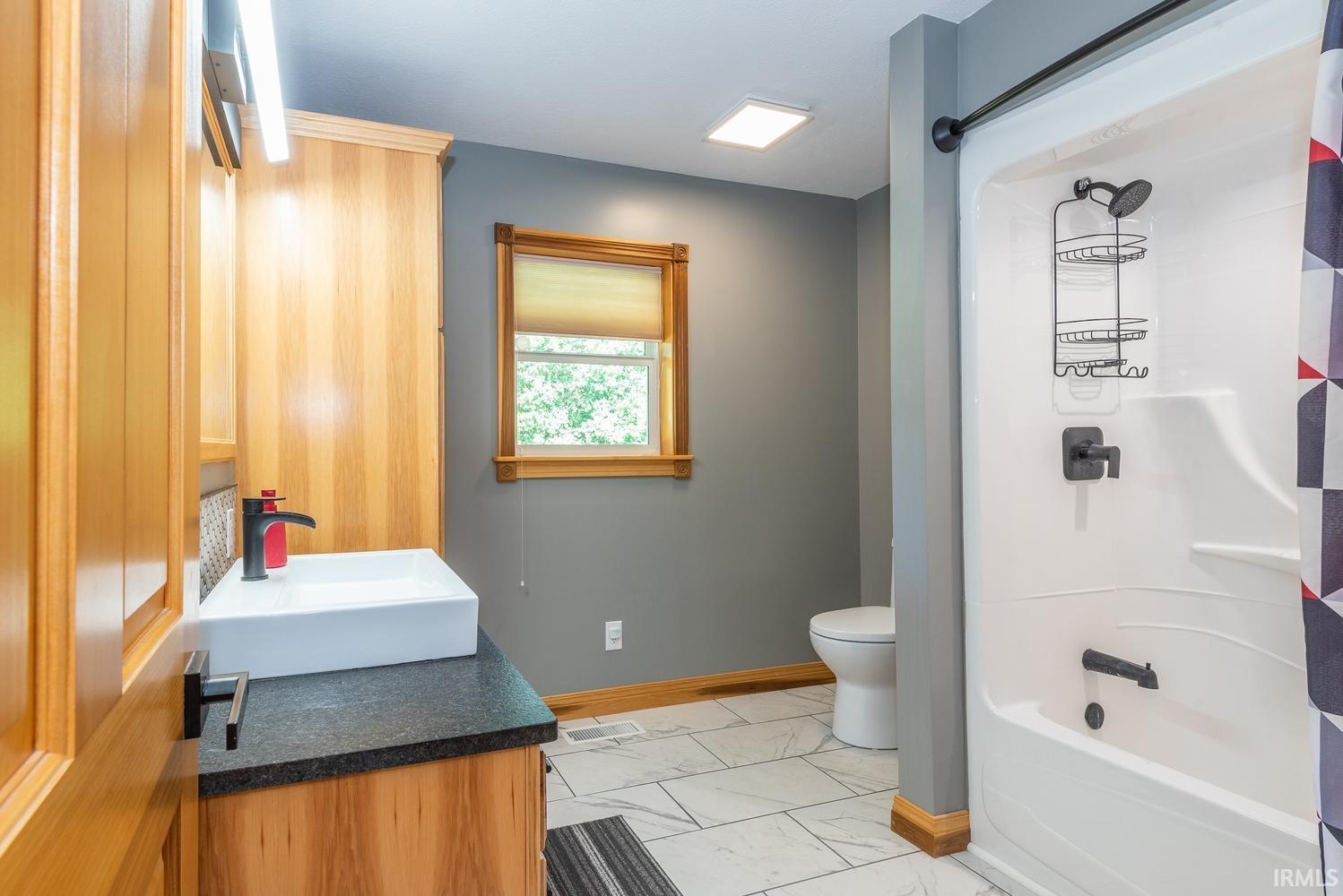 7750 South Rockport Road Bloomington, IN 47403 - Photo 15 of 50