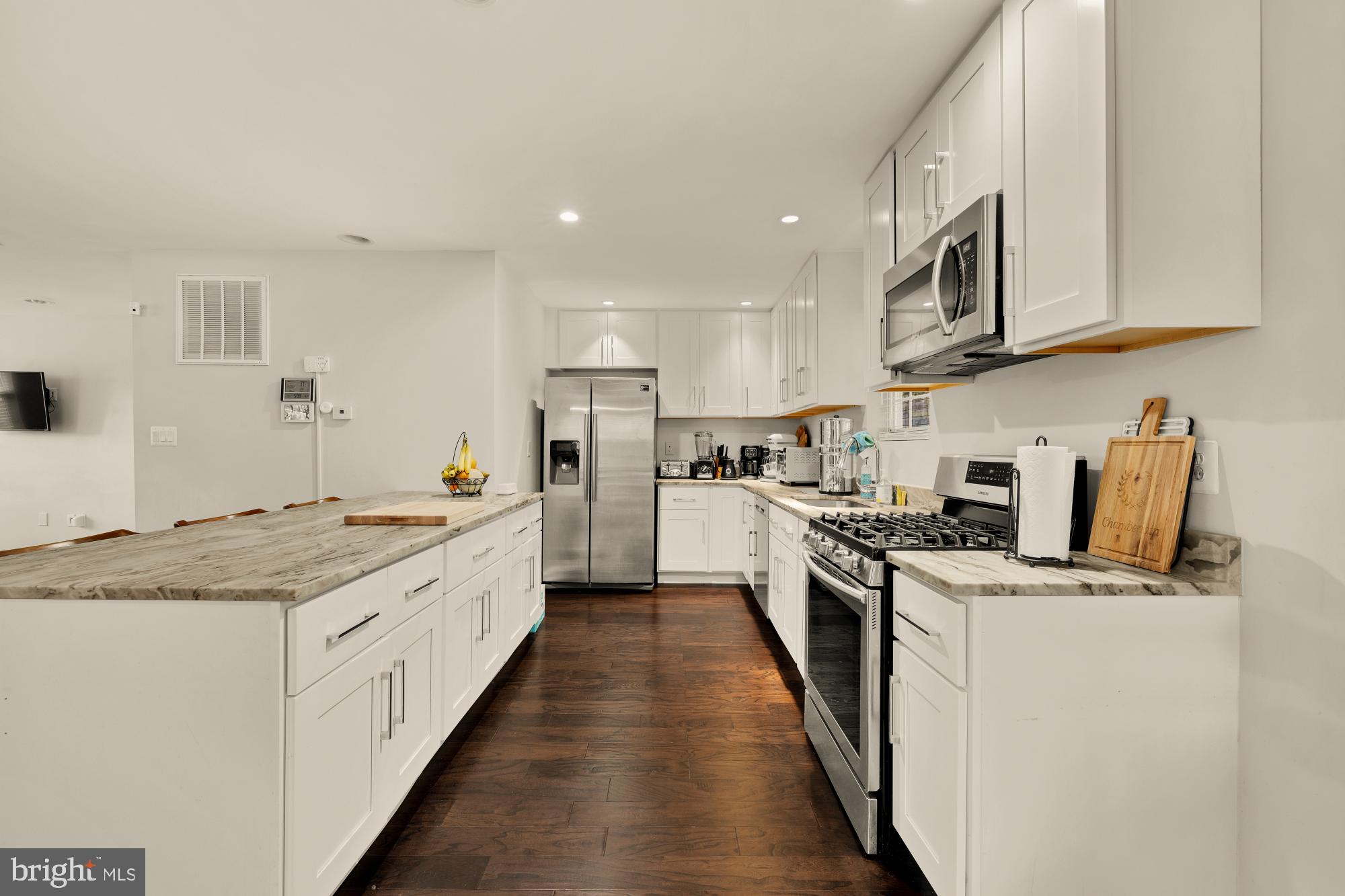 226 Anacostia Road Southeast Washington, DC 20019 - Photo 11 of 37