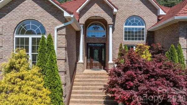 $865,000 | 133 Greens Road, Granite Falls, NC 28630