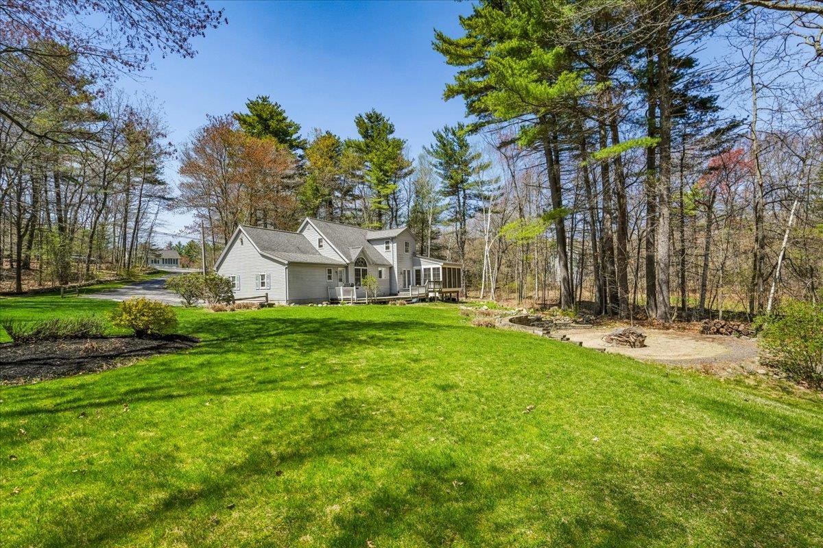112 Hardy Road Londonderry, NH 03053 - Photo 17 of 59