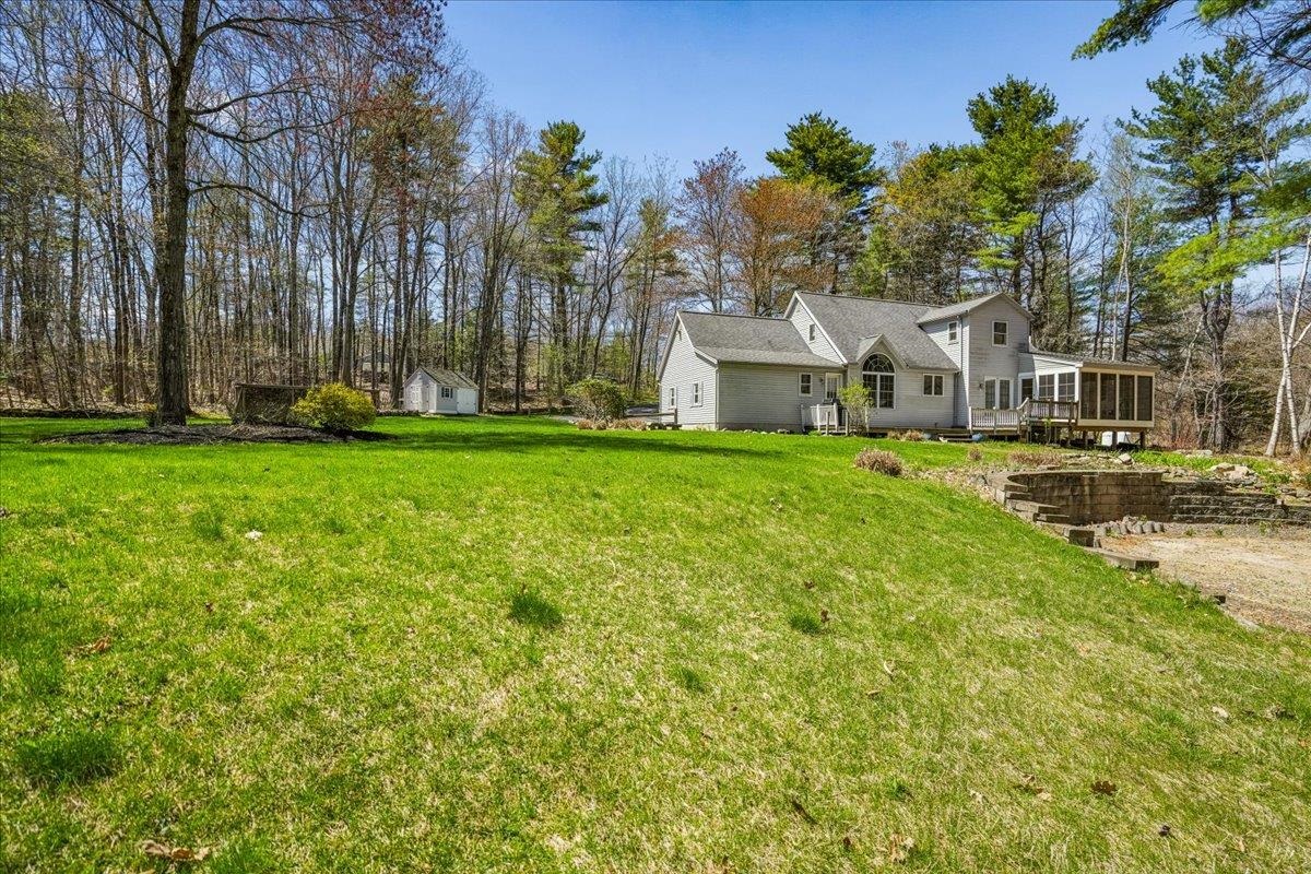 112 Hardy Road Londonderry, NH 03053 - Photo 19 of 59