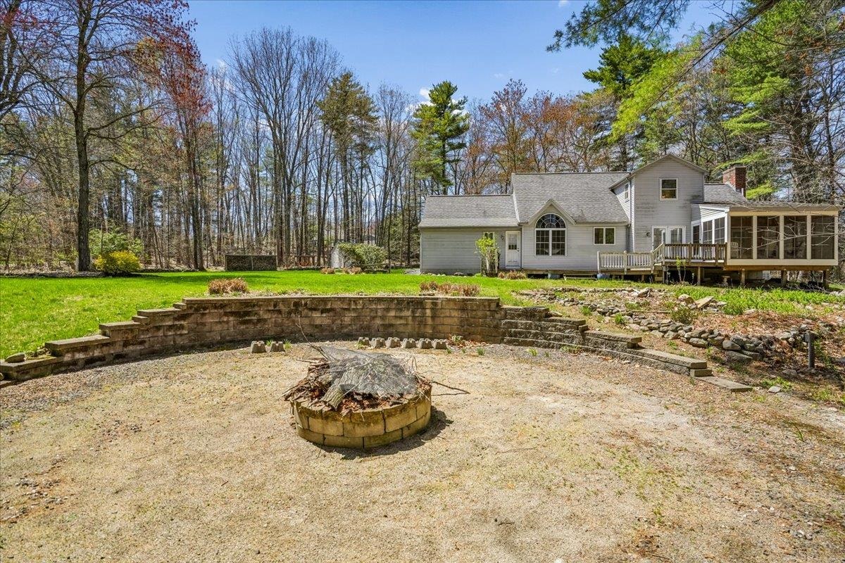 112 Hardy Road Londonderry, NH 03053 - Photo 21 of 59