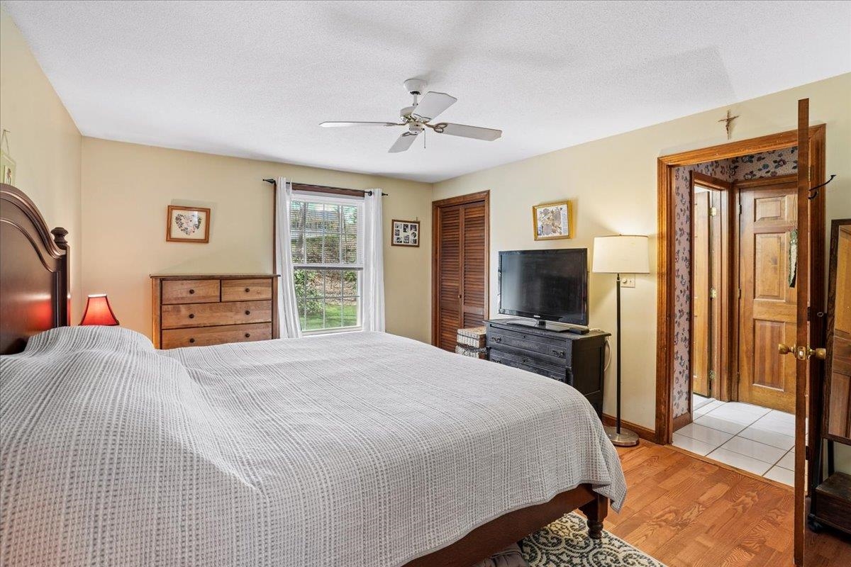 112 Hardy Road Londonderry, NH 03053 - Photo 40 of 59