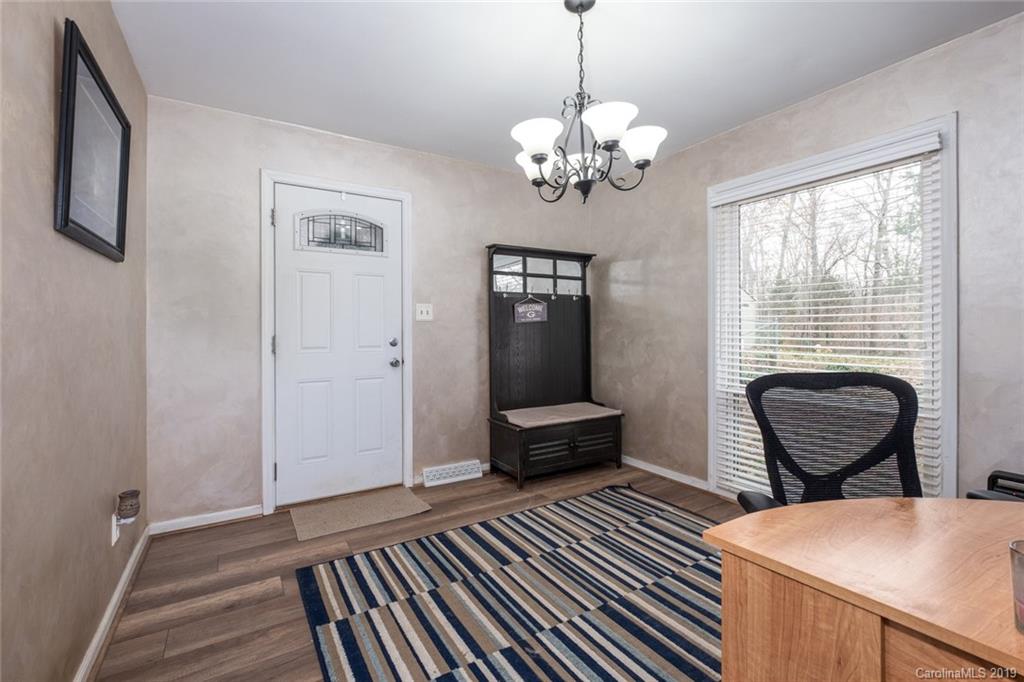 5900 Sullins Road Charlotte, NC 28214 - Photo 3 of 27 Gallery Image 3
