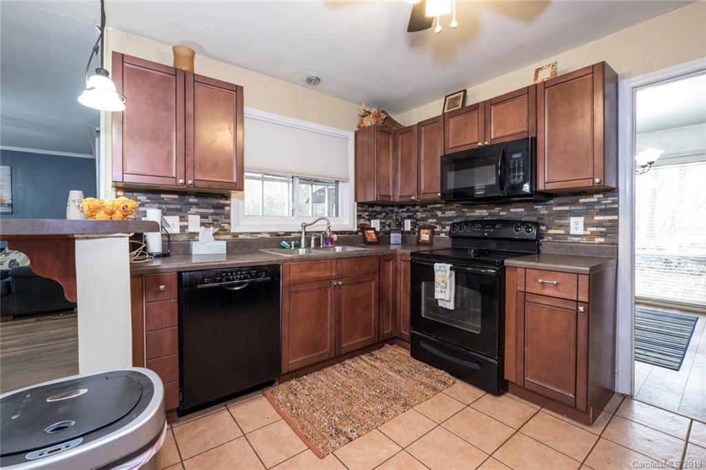 5900 Sullins Road Charlotte, NC 28214 - Photo 8 of 27 Gallery Image 8