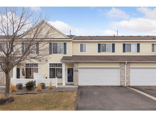 $2,000 | 17674 96th Avenue North, Maple Grove, MN 55311
