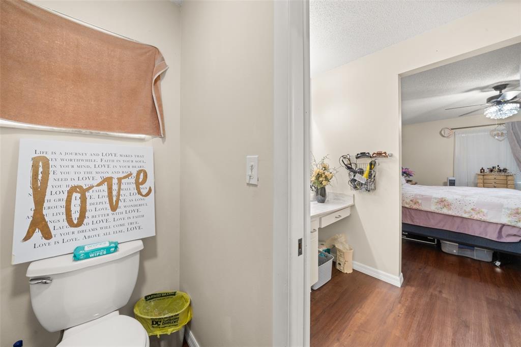 443 Foxdale Road Lake Placid, FL 33852 - Photo 19 of 31 a bathroom with a sink toilet and window