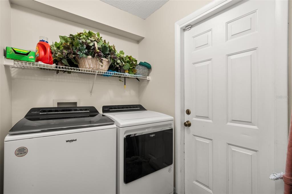 443 Foxdale Road Lake Placid, FL 33852 - Photo 23 of 31 a utility room with dryer and washer