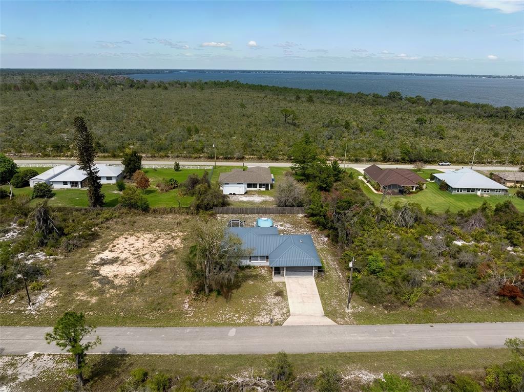 443 Foxdale Road Lake Placid, FL 33852 - Photo 25 of 31 a view of a city with lots of residential buildings and ocean view