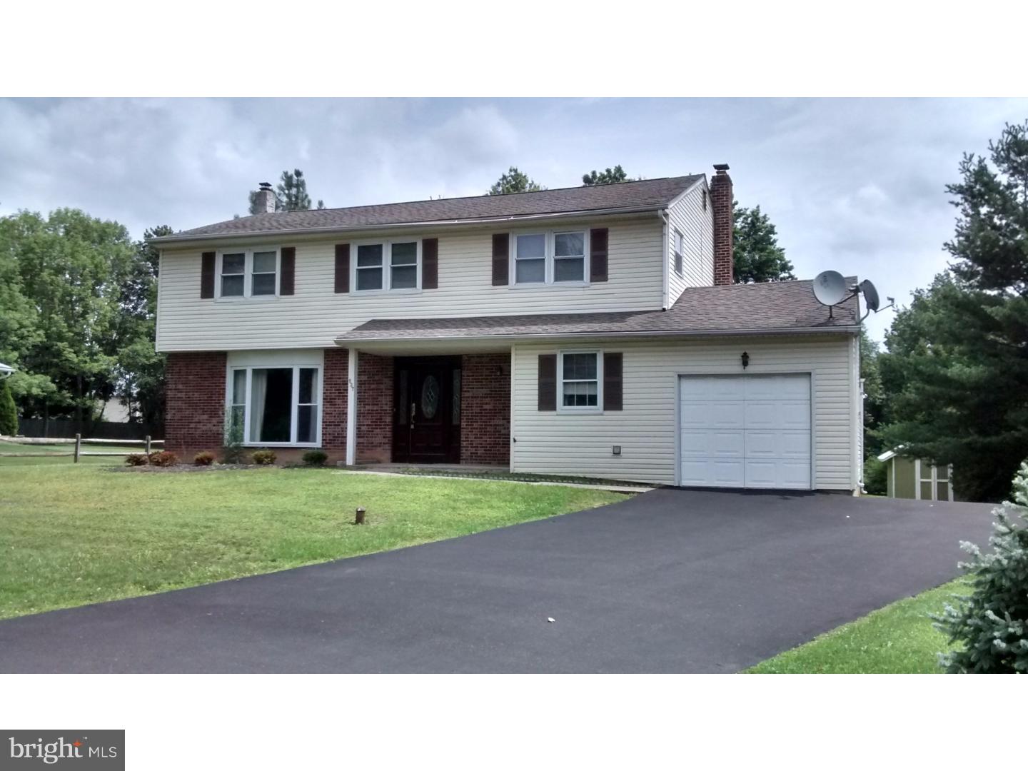 537 Sharon Road Colmar, PA 18915 - Photo 2 of 20 Gallery Image 2