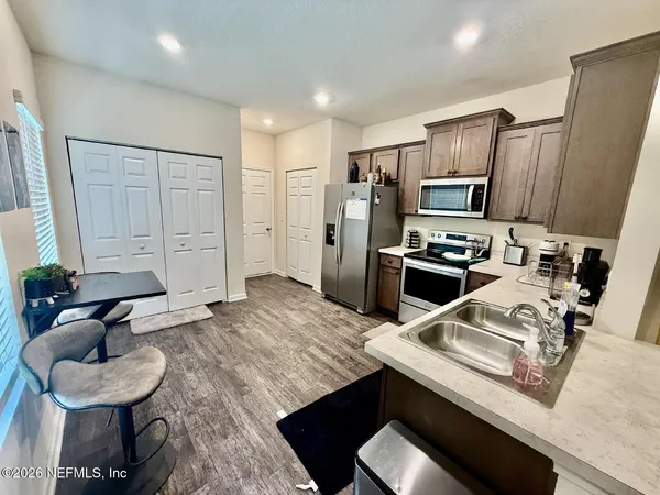 $1,750 | 887 Capitol Parkway, Jacksonville, FL 32218