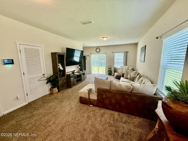 $1,750 | 887 Capitol Parkway, Jacksonville, FL 32218