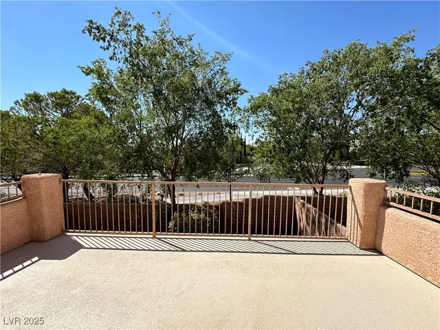 $2,555 | 11233 Playa Caribe Avenue, Las Vegas, NV 89138