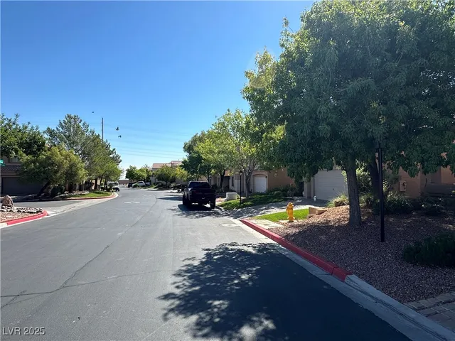 $2,555 | 11233 Playa Caribe Avenue, Las Vegas, NV 89138