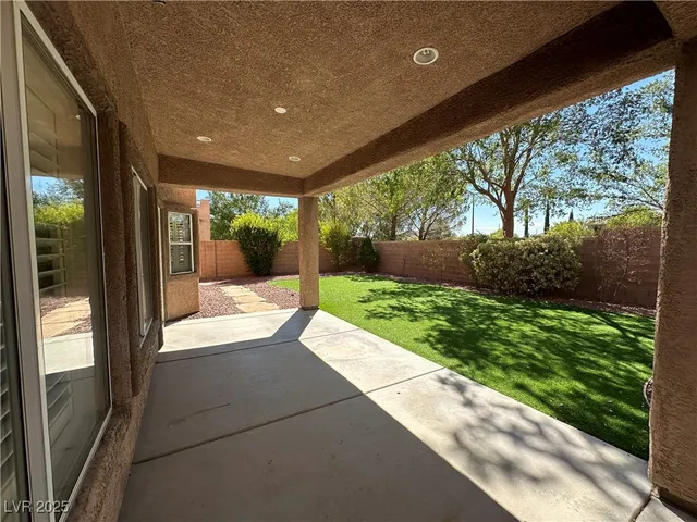 $2,555 | 11233 Playa Caribe Avenue, Las Vegas, NV 89138