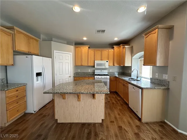 $2,555 | 11233 Playa Caribe Avenue, Las Vegas, NV 89138