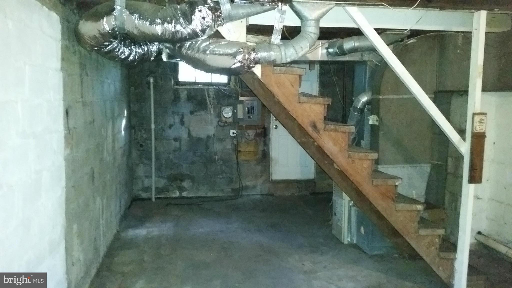 425 Roundview Road Baltimore, MD 21225 - Photo 9 of 11 Basement