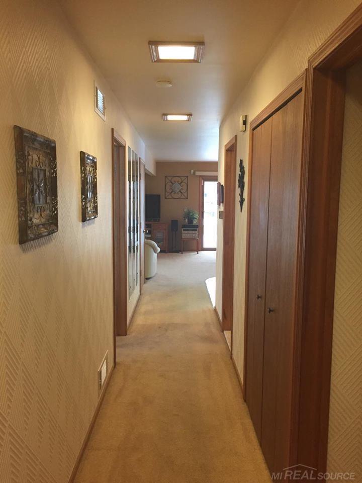 46141 Edgewater Street Chesterfield, MI 48047 - Photo 9 of 21