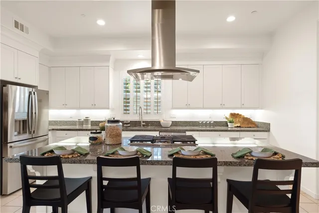 $1,189,000 | 21611 Normandie Avenue, Torrance, CA 90501