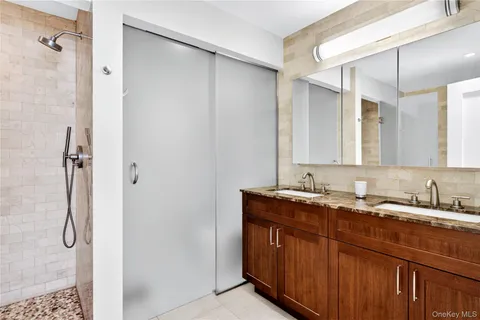 $2,300,000 | 433 Main Street, Unit 212, Port Washington, NY 11050