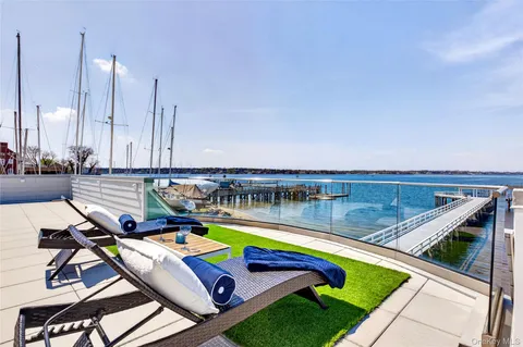 $2,300,000 | 433 Main Street, Unit 212, Port Washington, NY 11050