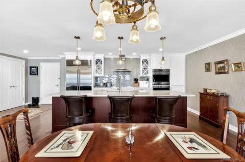 $2,300,000 | 433 Main Street, Unit 212, Port Washington, NY 11050
