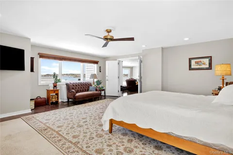 $2,300,000 | 433 Main Street, Unit 212, Port Washington, NY 11050