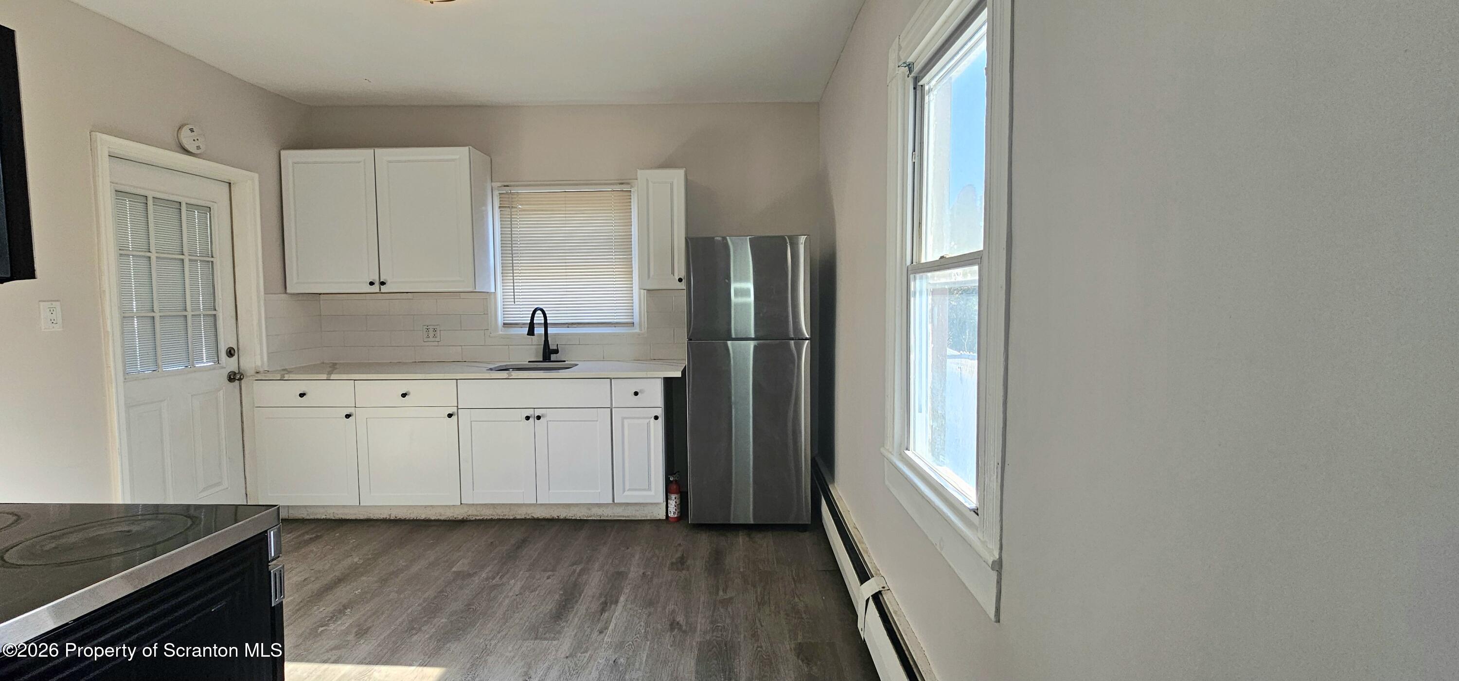 315 Aswell Court Scranton, PA 18504 - Photo 2 of 15 Kitchen