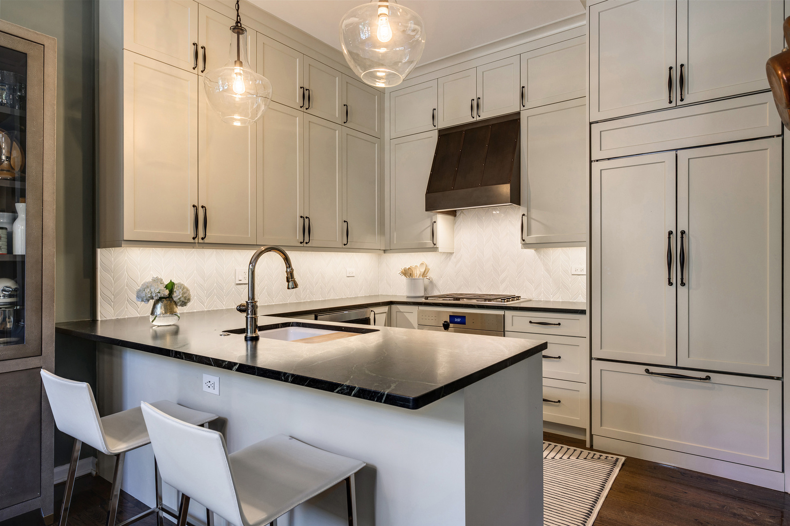 486 North Clinton Street Chicago, IL 60654 - Photo 11 of 41