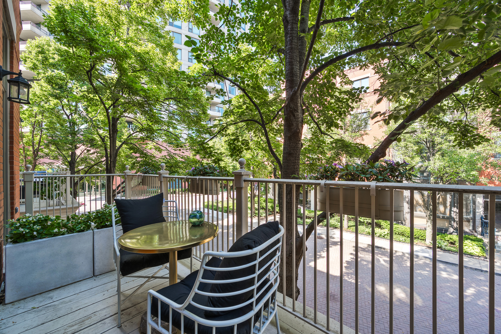 486 North Clinton Street Chicago, IL 60654 - Photo 13 of 41