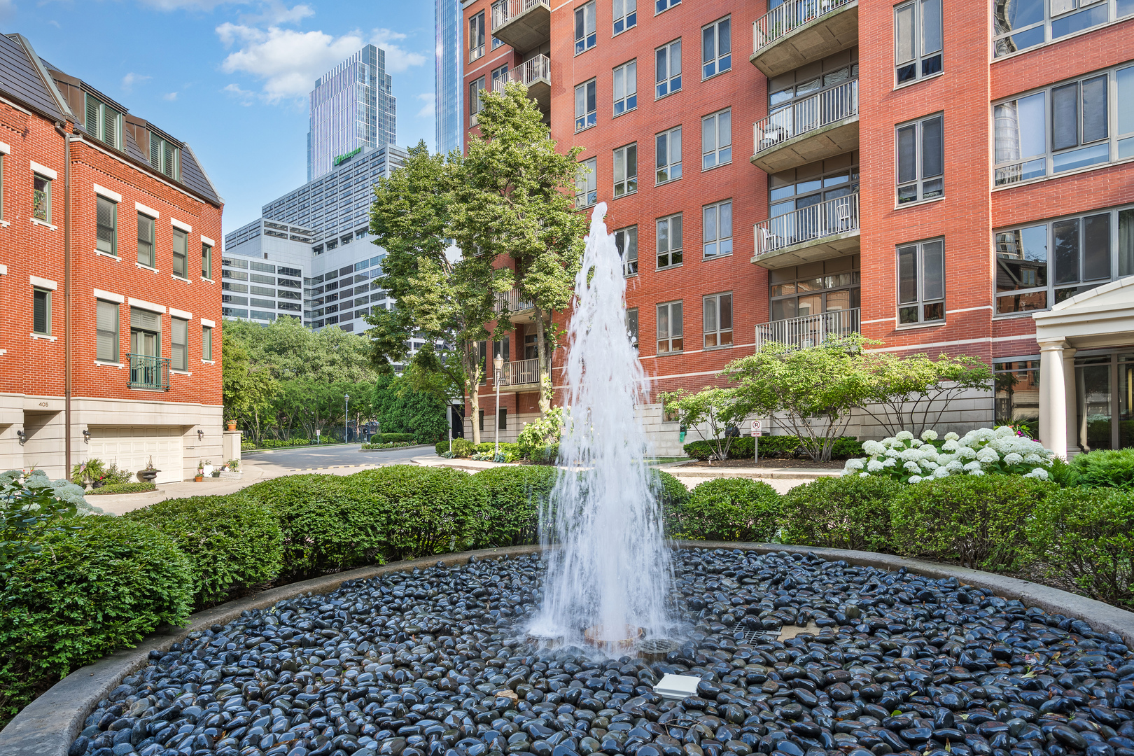 486 North Clinton Street Chicago, IL 60654 - Photo 39 of 41