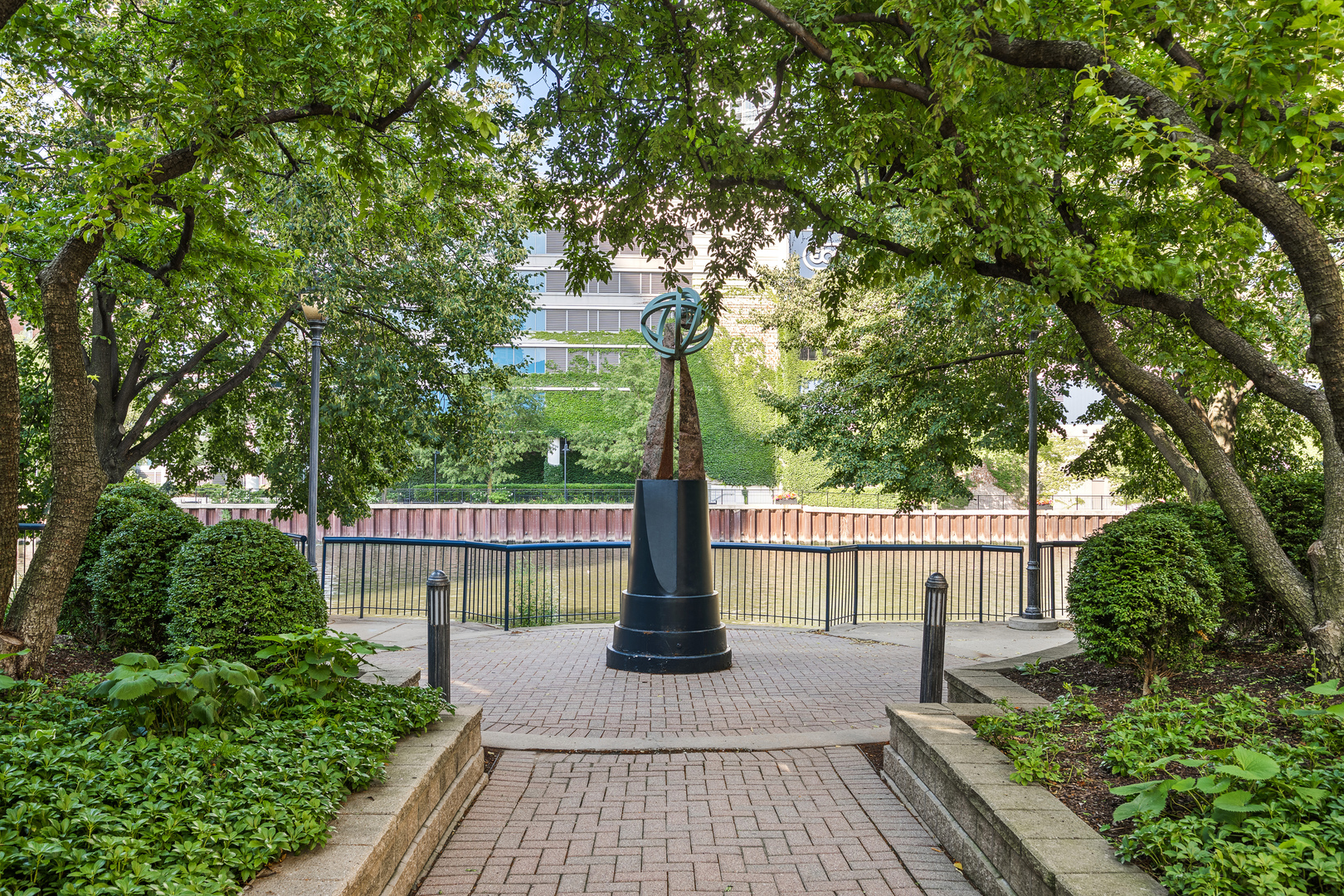 486 North Clinton Street Chicago, IL 60654 - Photo 40 of 41