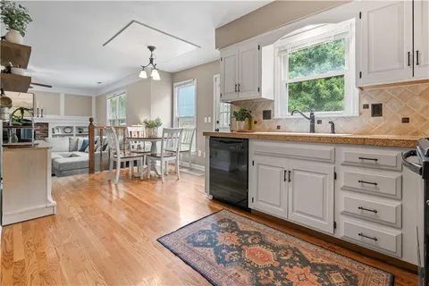 $460,000 | 15615 West 81st Street, Lenexa, KS 66219