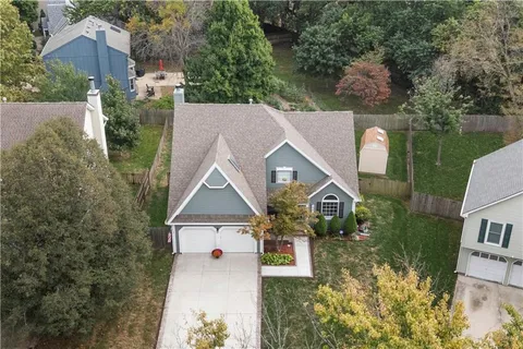 $460,000 | 15615 West 81st Street, Lenexa, KS 66219