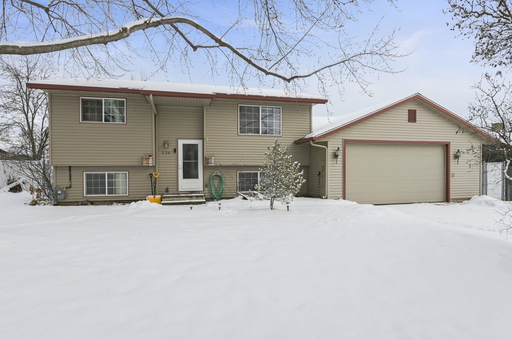 220 North Hodges Road Greenacres, WA 99016 - Photo 1 of 29 Gallery Image 1