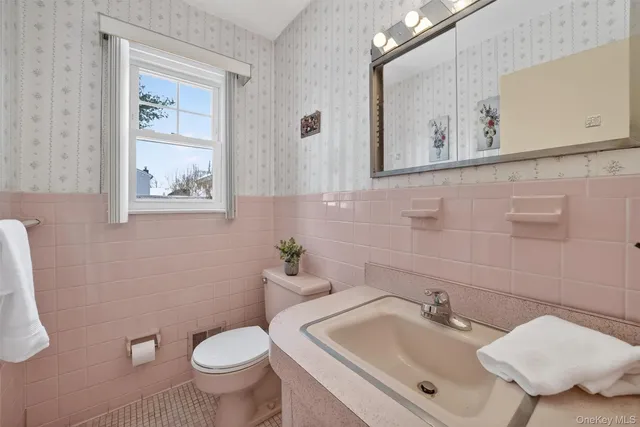 $799,999 | 38 Grange Avenue, Yonkers, NY 10710