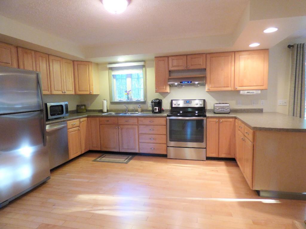 661 Cathance Road Topsham, ME 04086 - Photo 4 of 31 Kitchen
